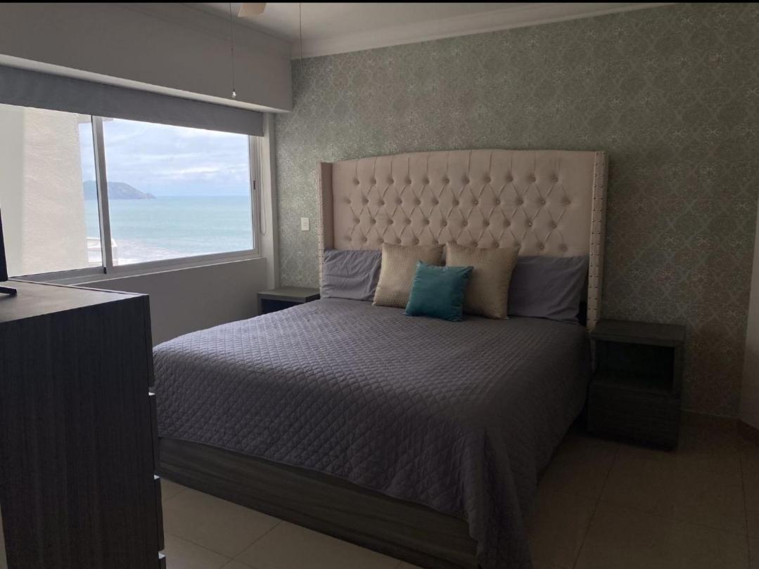 A Pie De Playa Con Alberca Jacuzzi Vista Al Mar Apartment Mazatlan Luaran gambar