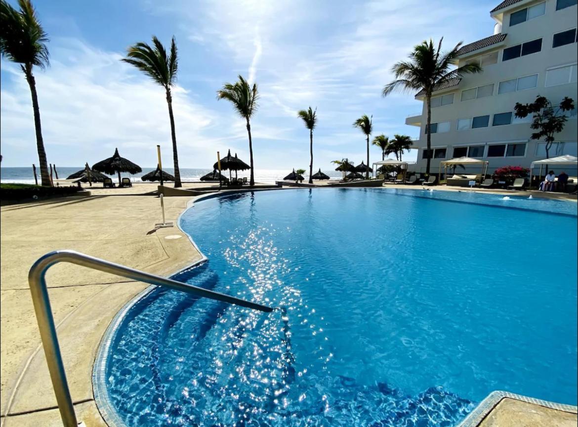 A Pie De Playa Con Alberca Jacuzzi Vista Al Mar Apartment Mazatlan Luaran gambar