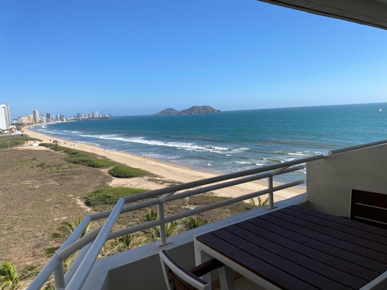 A Pie De Playa Con Alberca Jacuzzi Vista Al Mar Apartment Mazatlan Luaran gambar